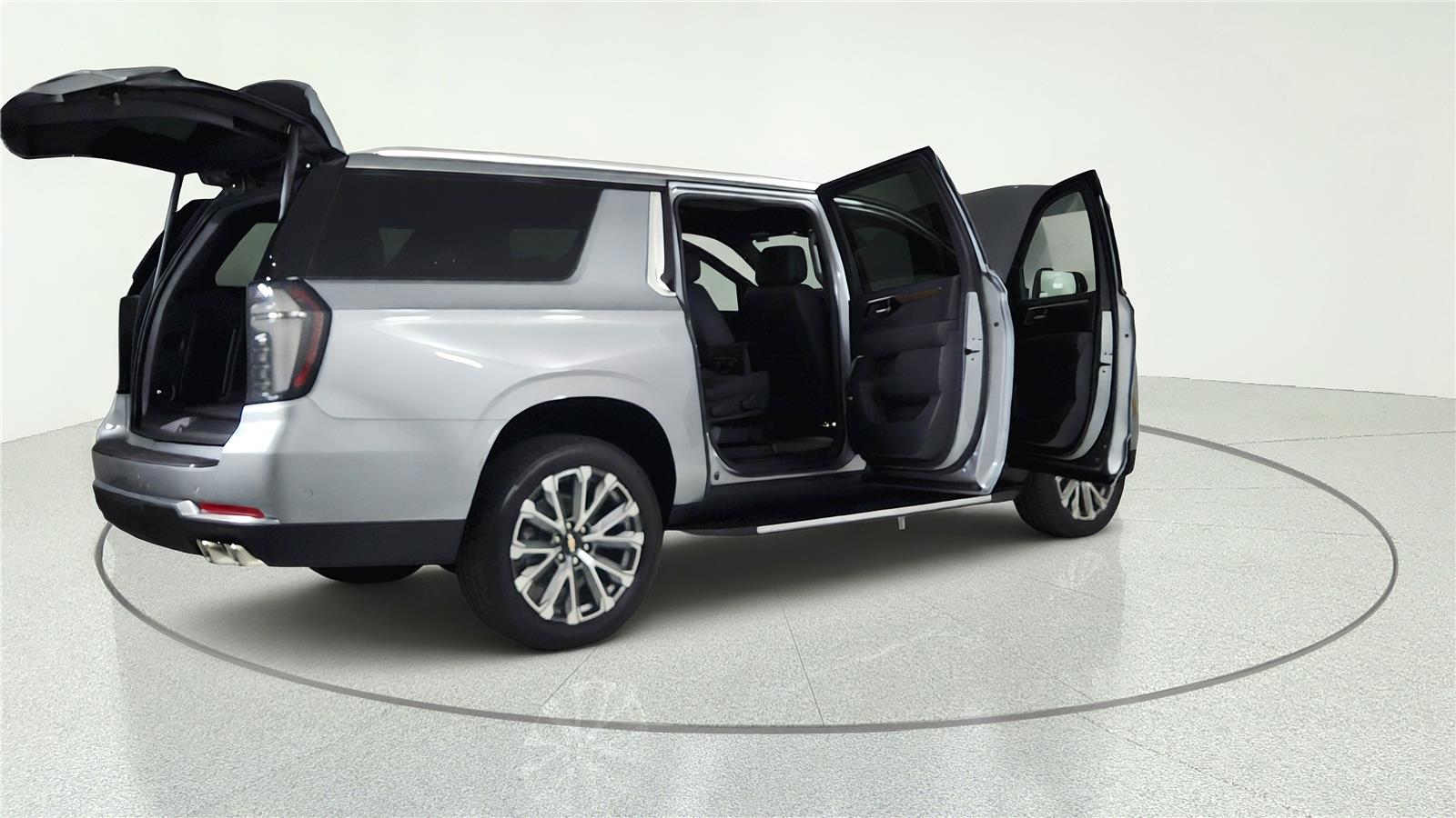 2026 Chevrolet Suburban High Country - Photo 14