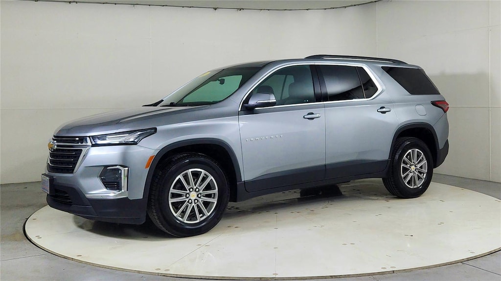 Used 2023 Chevrolet Traverse LT Cloth SUV