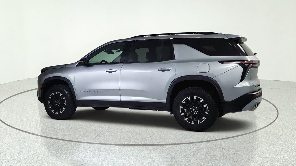 Used 2025 Chevrolet Traverse Z71 SUV