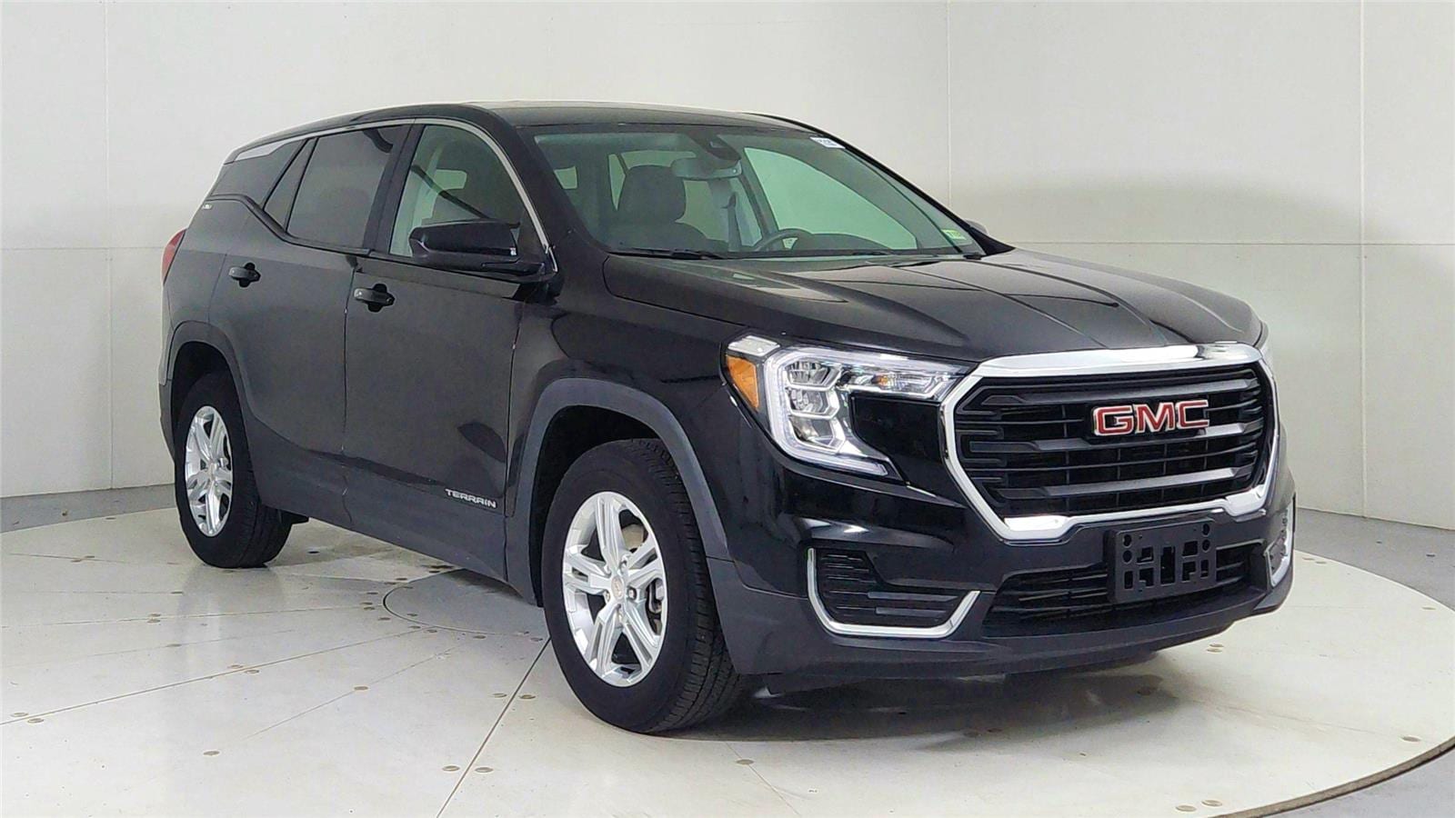 2024 GMC Terrain SLE's photo
