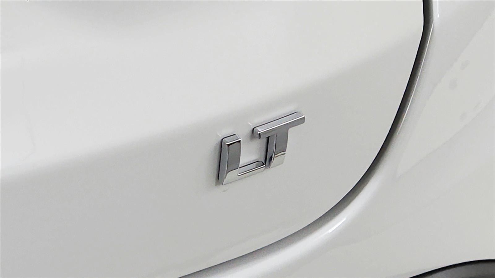 2026 Chevrolet Trax LT - Photo 17