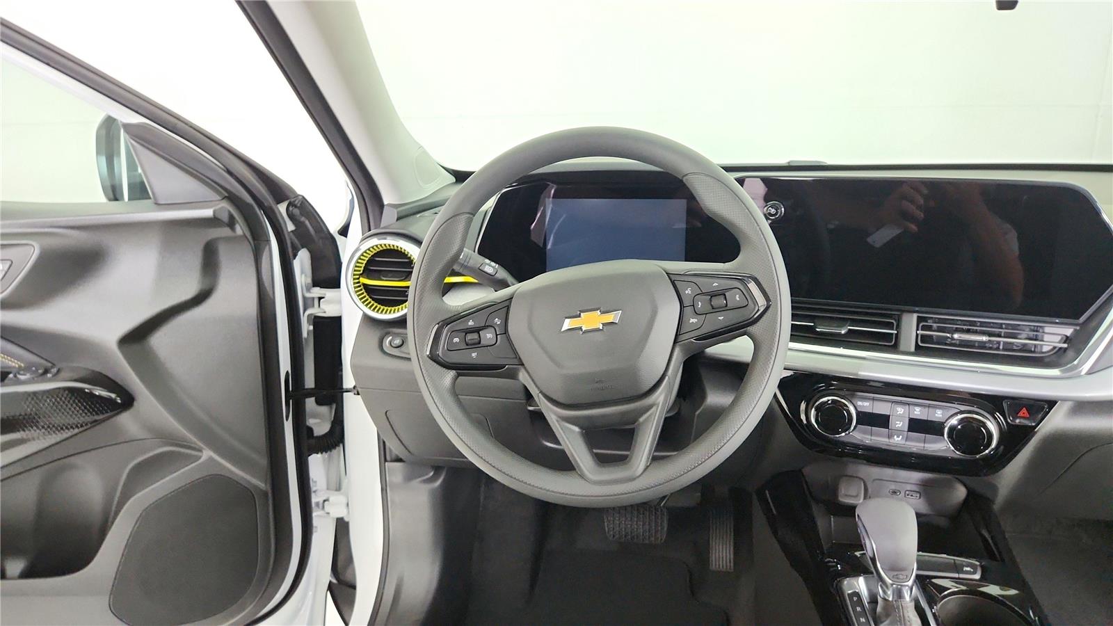 2026 Chevrolet Trax LT - Photo 12