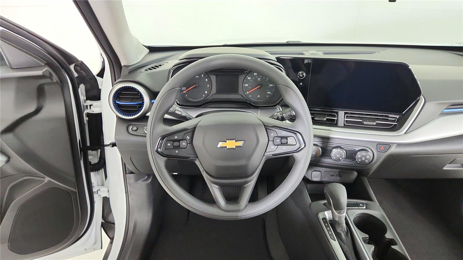 2026 Chevrolet Trax LS - Photo 19