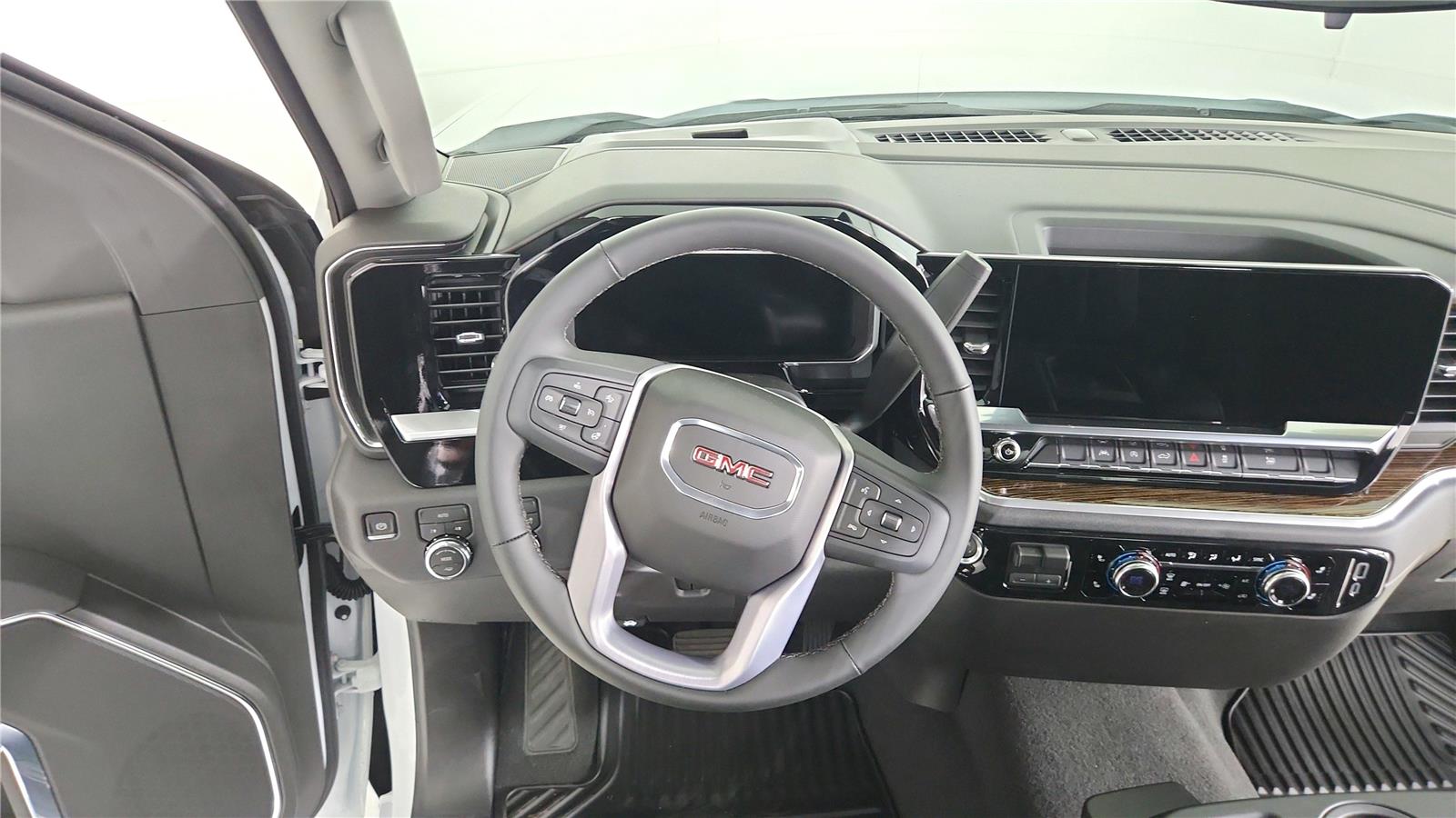 2026 GMC Sierra 1500 SLE - Photo 13