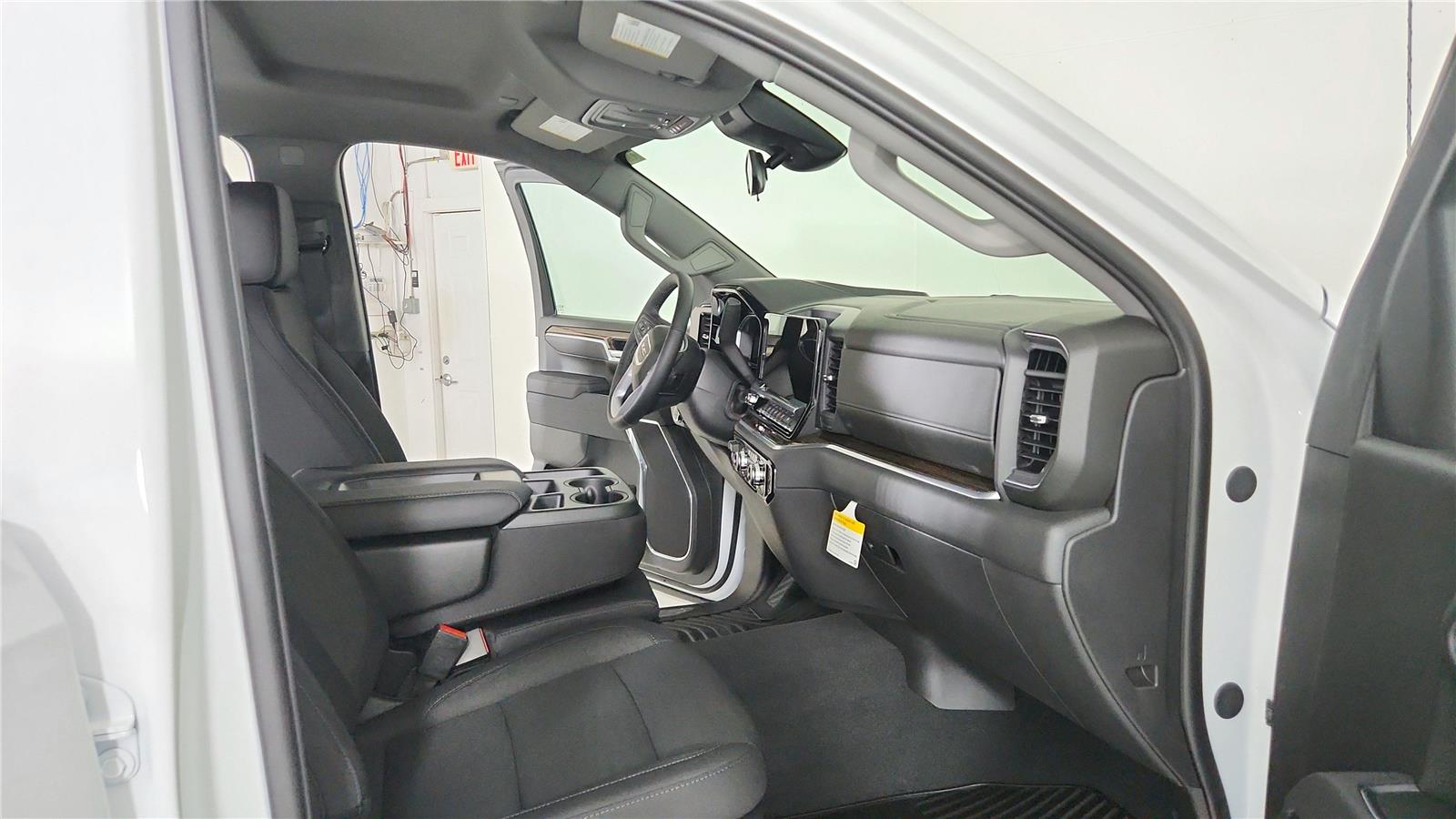 2026 GMC Sierra 1500 SLE - Photo 22