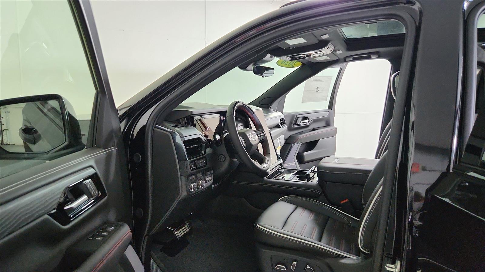 2026 GMC Yukon AT4 Ultimate - Photo 10