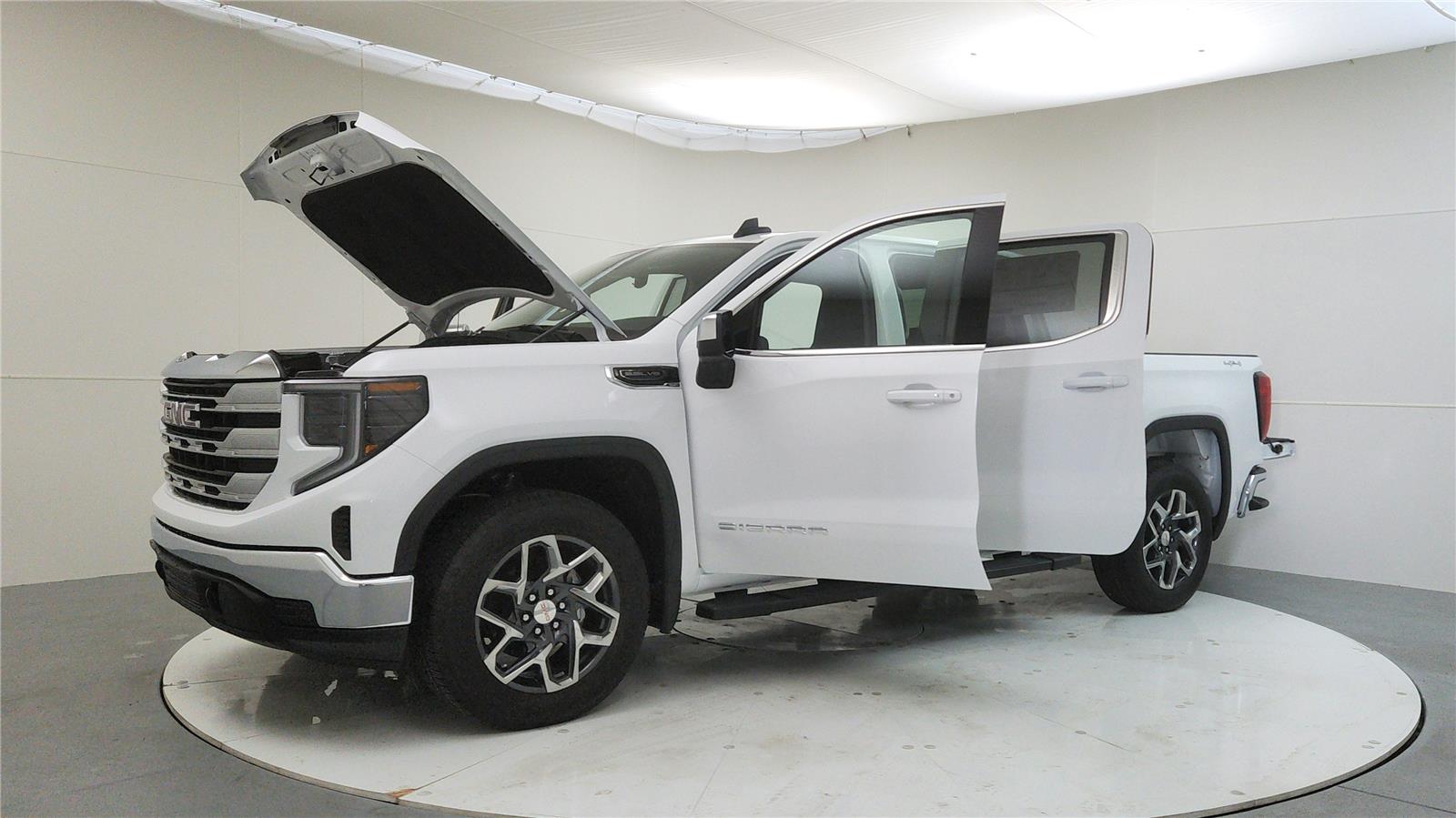 2026 GMC Sierra 1500 SLE - Photo 10