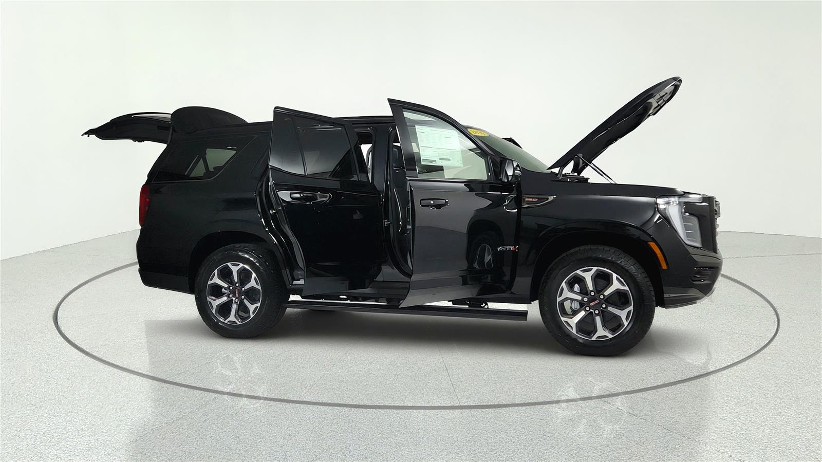 2026 GMC Yukon AT4 Ultimate - Photo 8