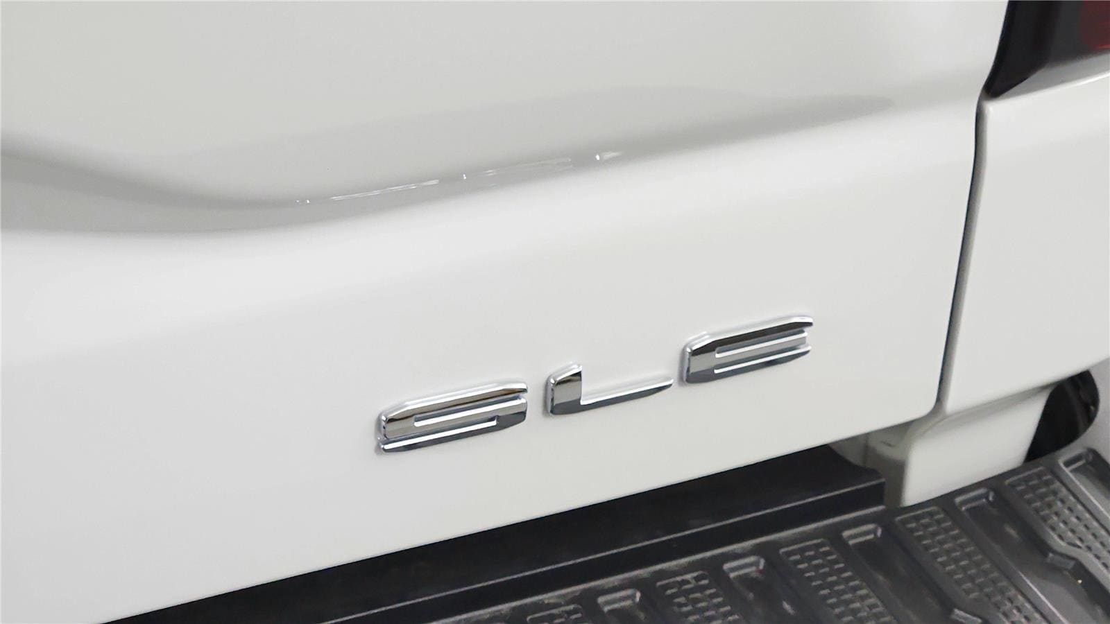 2026 GMC Sierra 1500 SLE - Photo 19