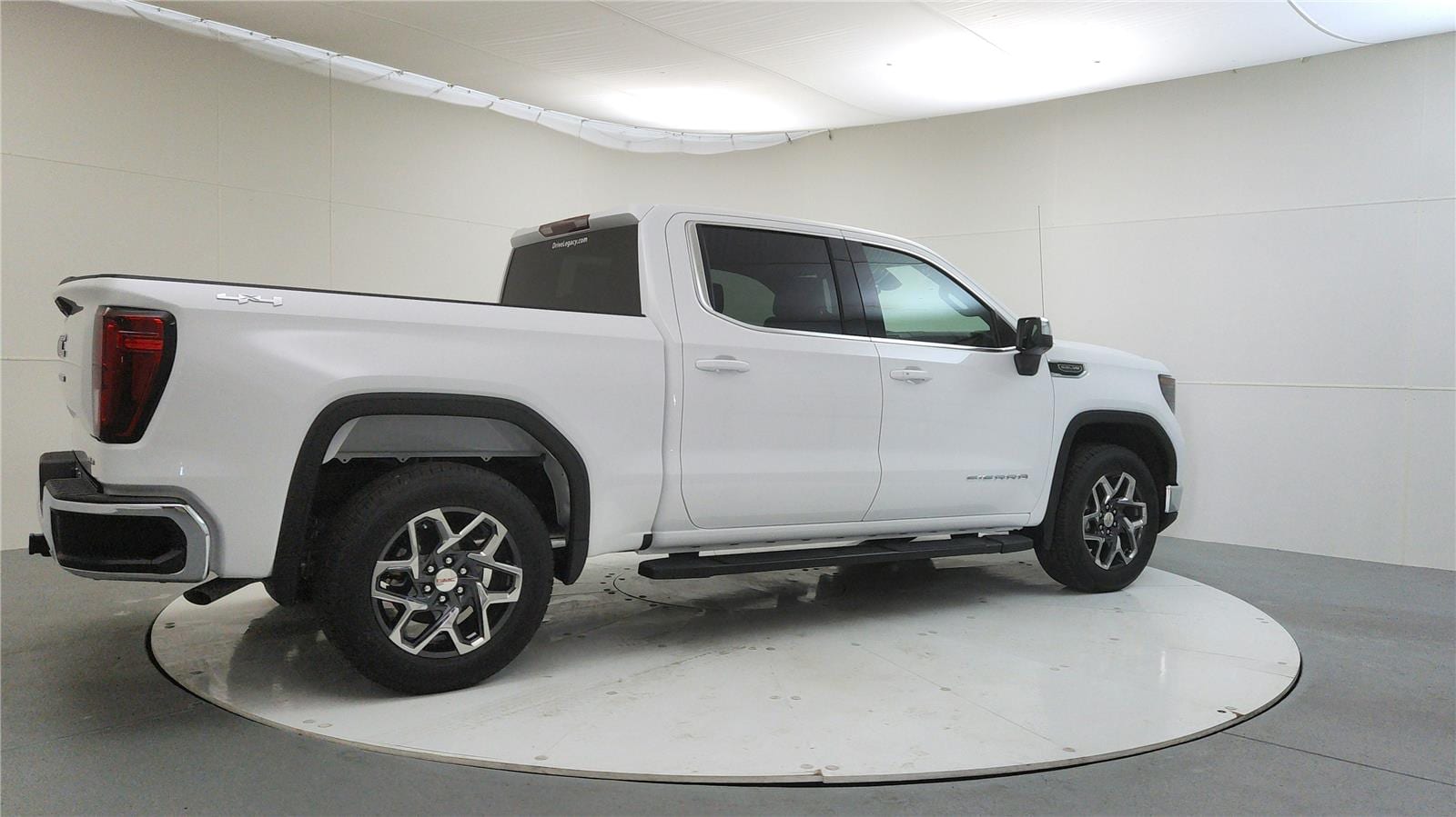 2026 GMC Sierra 1500 SLE - Photo 7