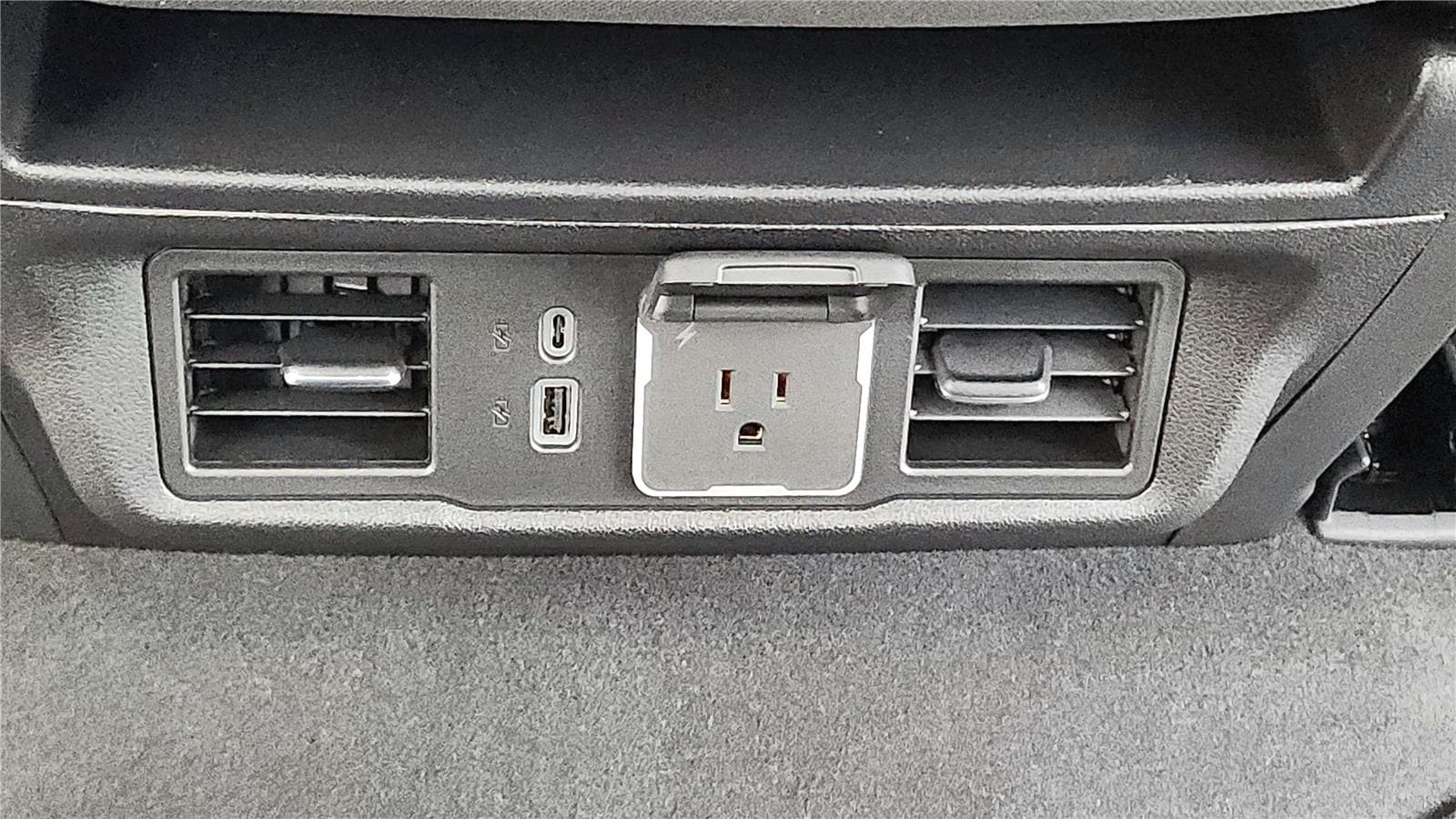2026 GMC Sierra 1500 SLE - Photo 30