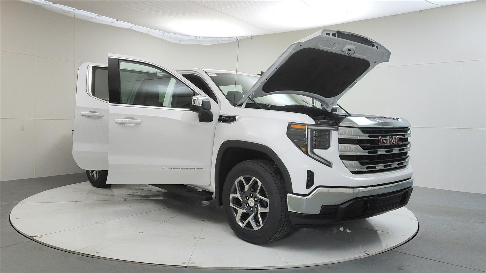 2026 GMC Sierra 1500 SLE - Photo 9