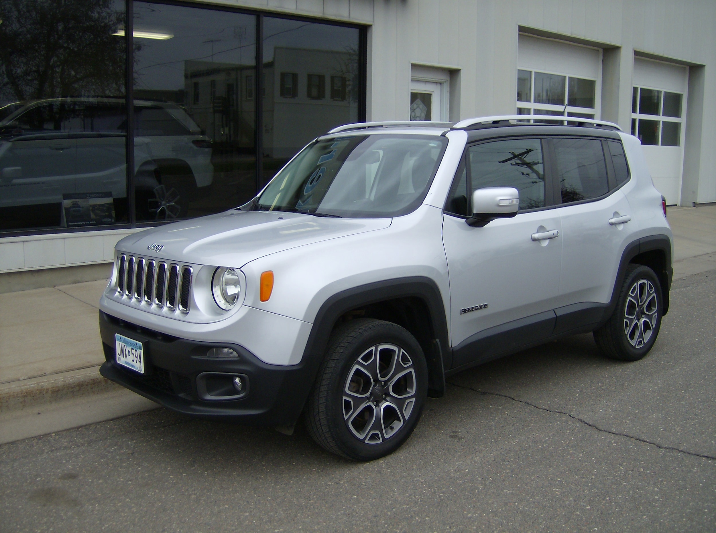 Used 2017 Jeep Renegade Limited with VIN ZACCJBDB3HPE51530 for sale in Mora, MN