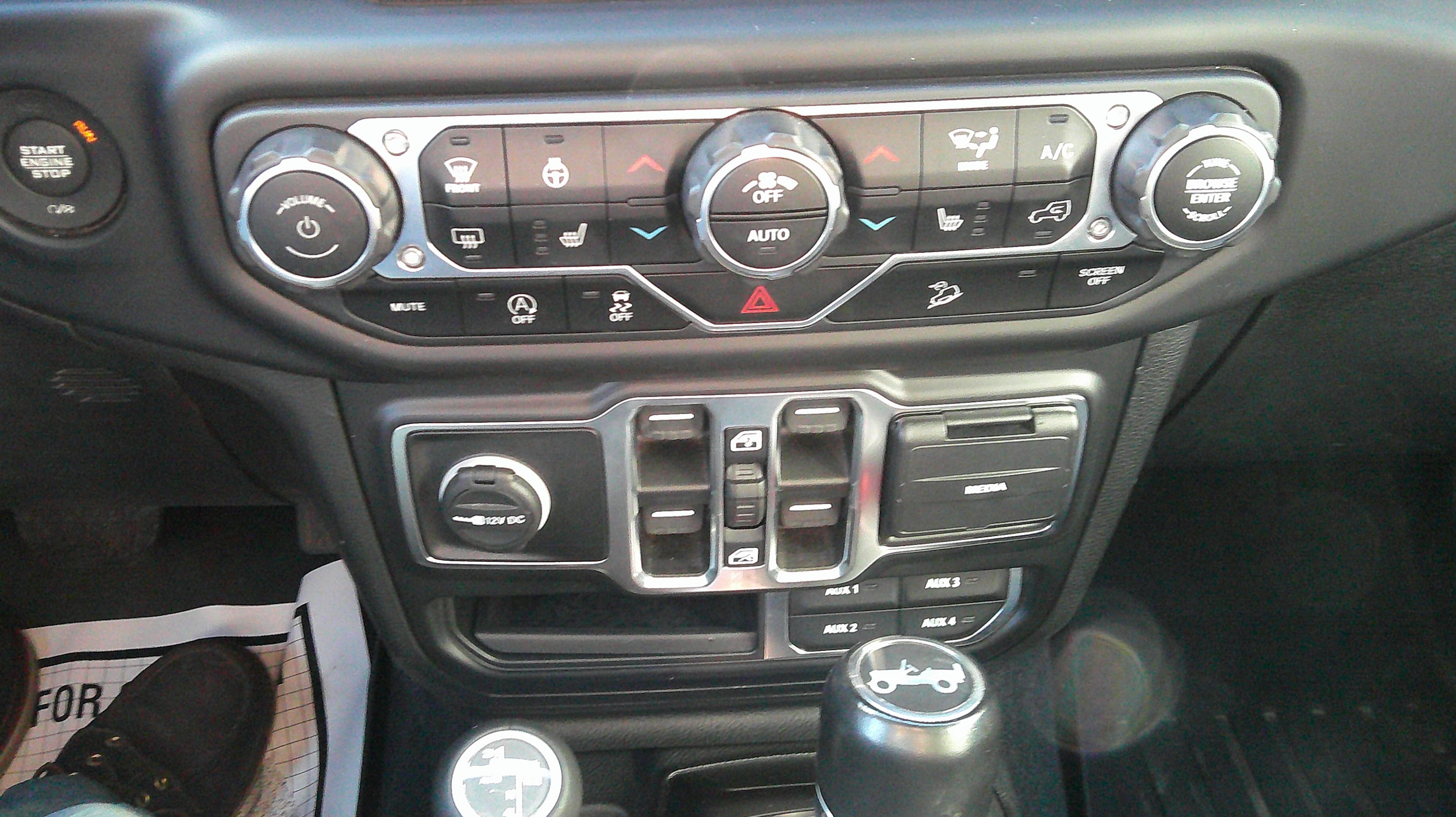 2020 Jeep Wrangler Unlimited Sahara - Photo 13