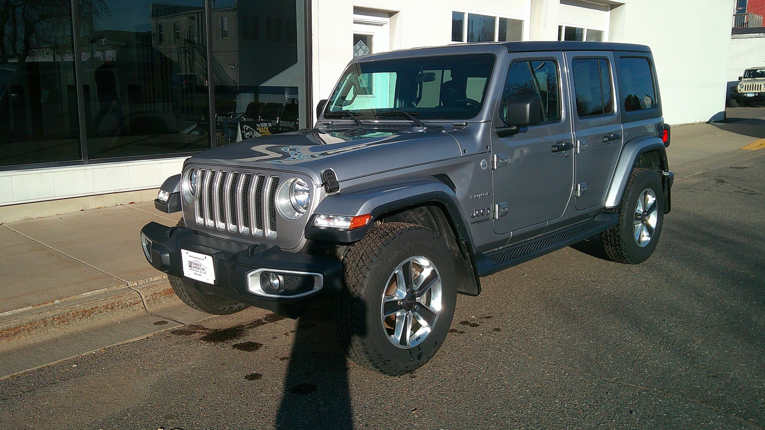 2020 Jeep Wrangler Unlimited Sahara photo 2