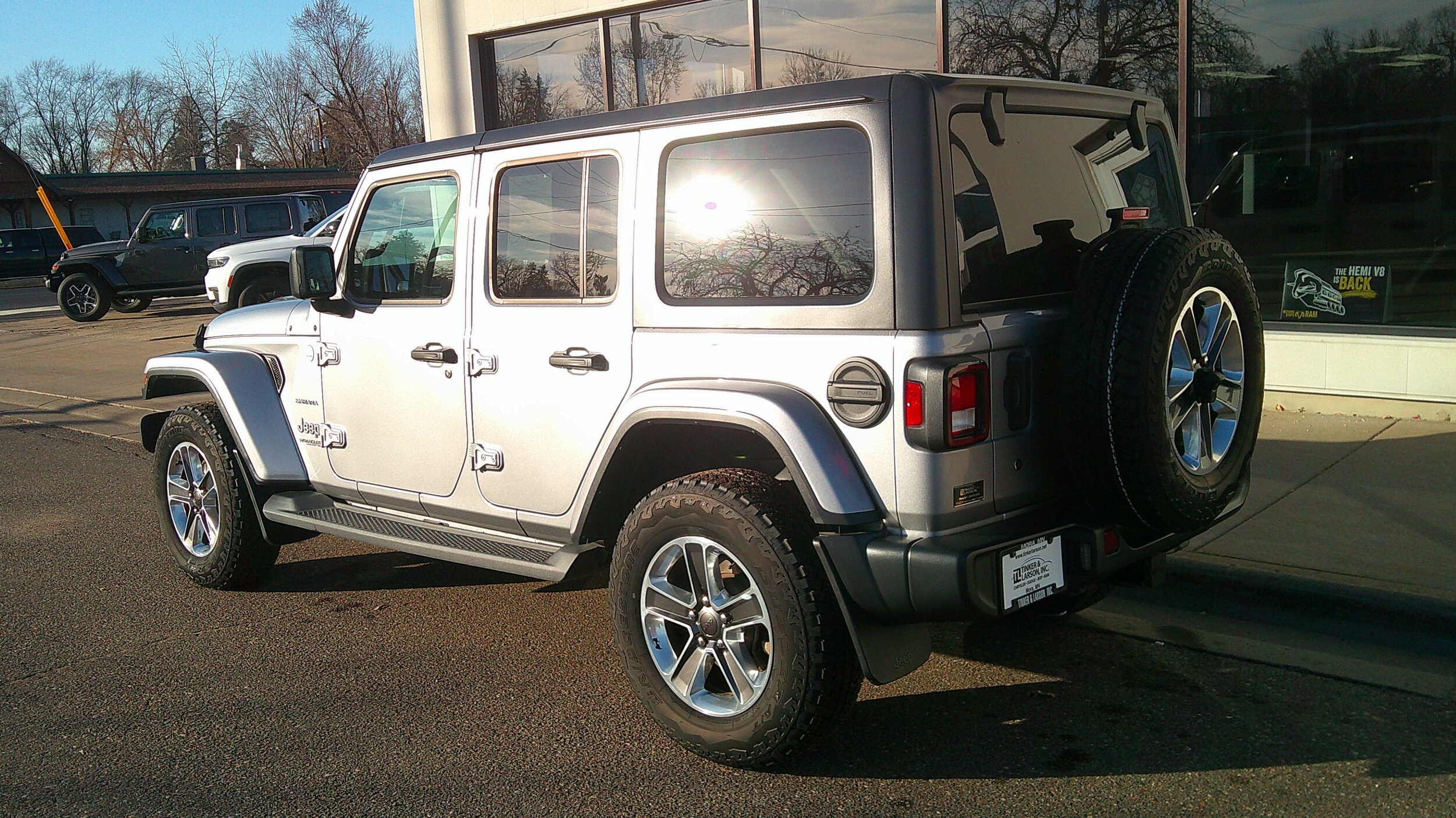 2020 Jeep Wrangler Unlimited Sahara photo 4