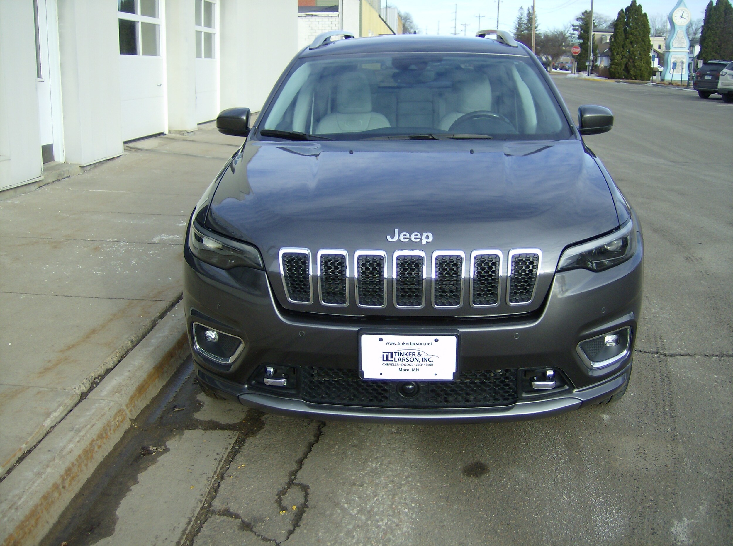 2019 Jeep Cherokee Overland photo 3