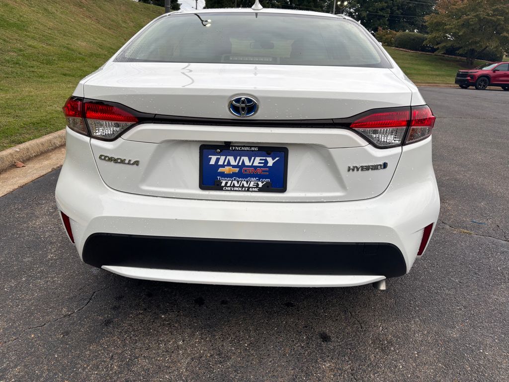 2021 Toyota Corolla Hybrid LE photo 4