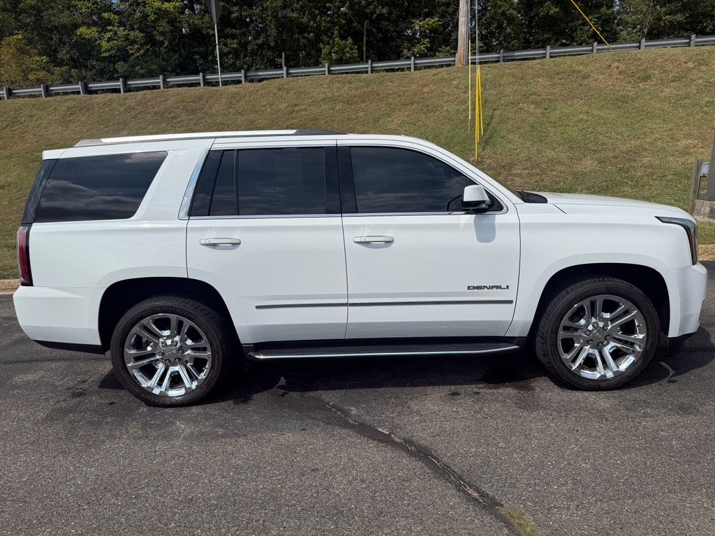 2017 Gmc Yukon Denali photo 2