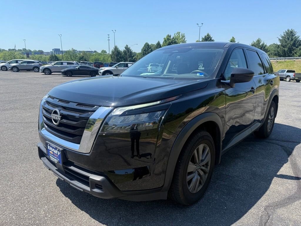 Used 2023 Nissan Pathfinder S SUV