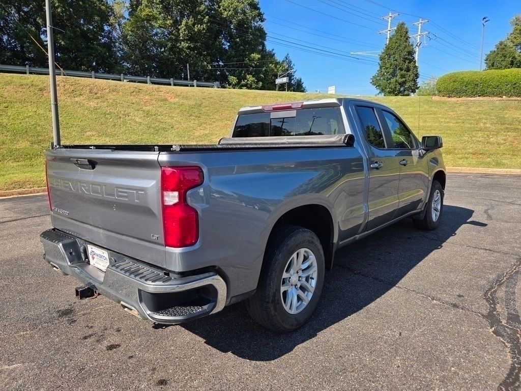 2019 Chevrolet Silverado 1500 LT photo 3