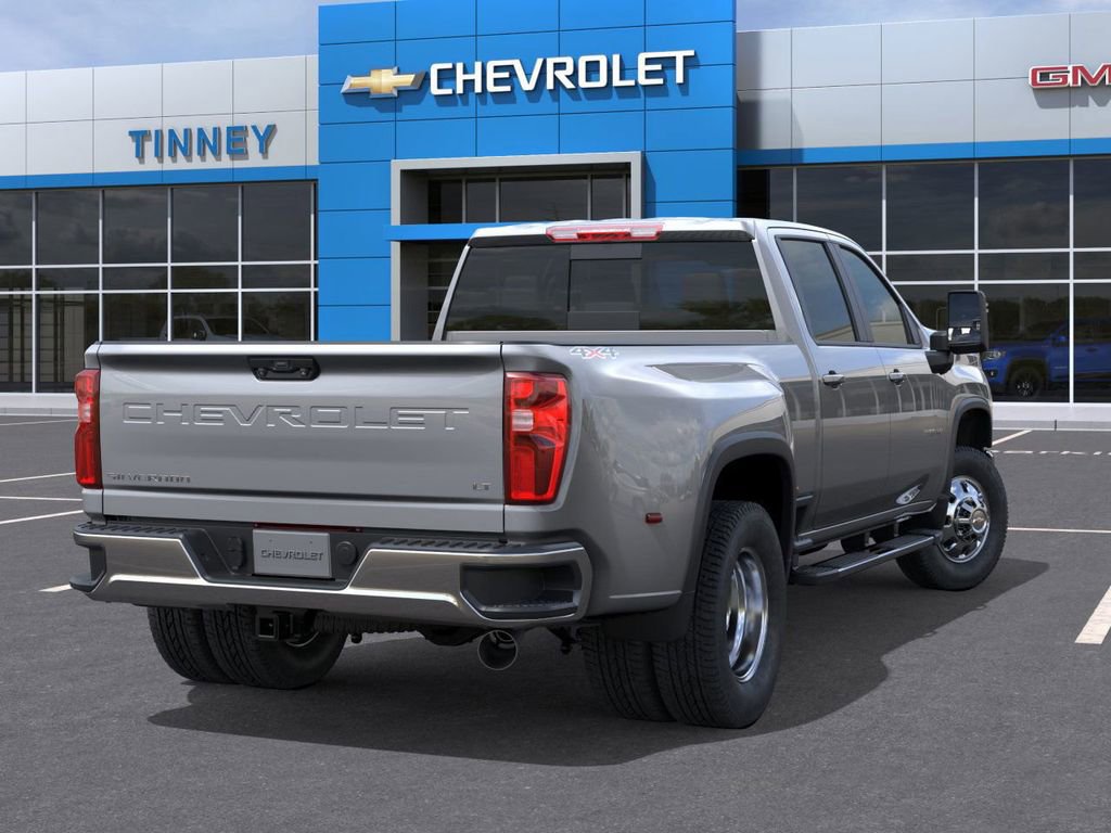 2026 Chevrolet Silverado 3500HD LT photo 4