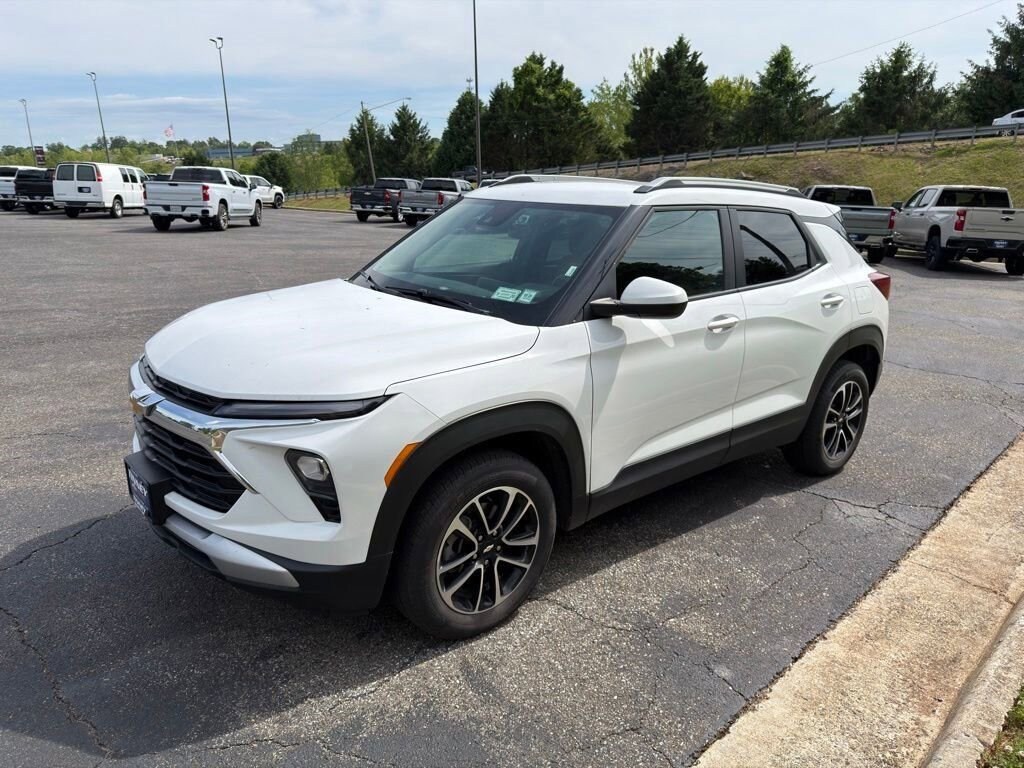 Used 2025 Chevrolet Trailblazer LT SUV