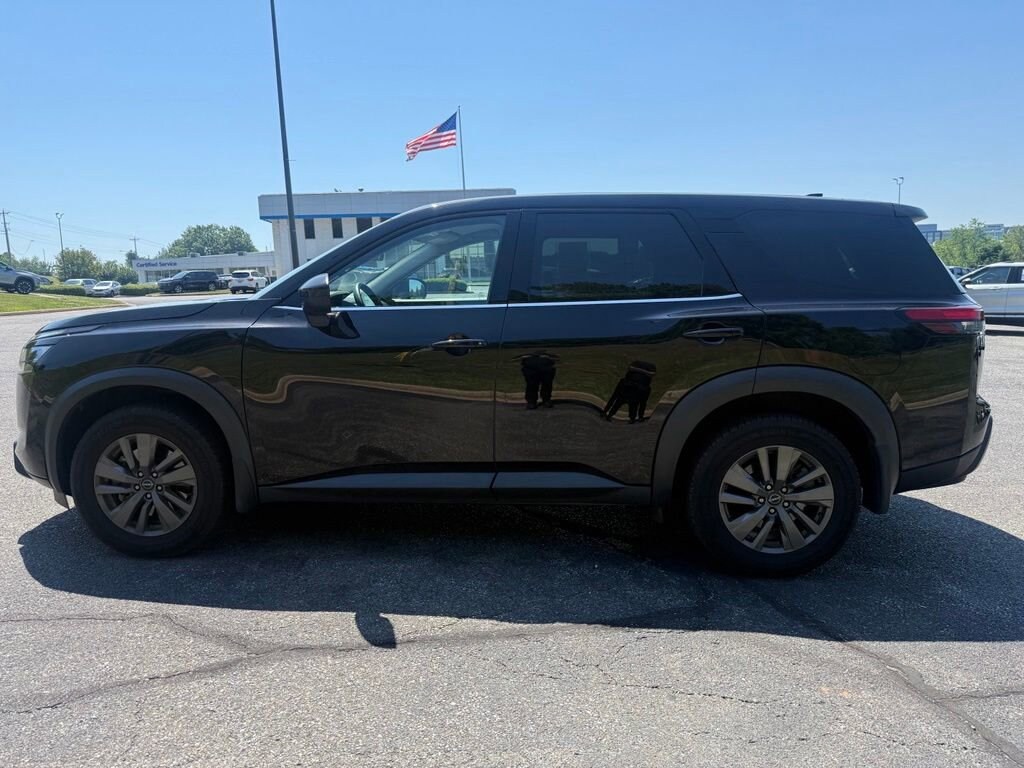 Used 2023 Nissan Pathfinder S SUV