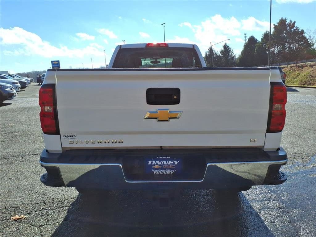 2016 Chevrolet Silverado 2500HD LT photo 4