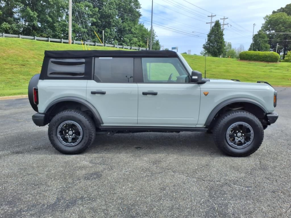 2021 Ford Bronco Badlands photo 2
