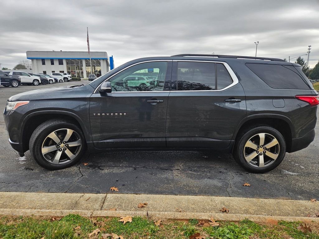 2020 Chevrolet Traverse Leather photo 2