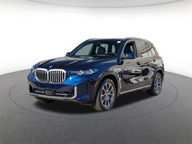 2026 BMW X5 50e's photo