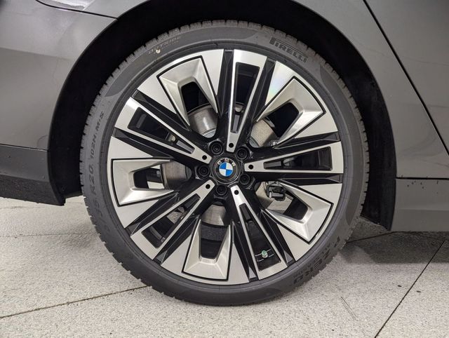 2026 BMW 5 Series 530i - Photo 23