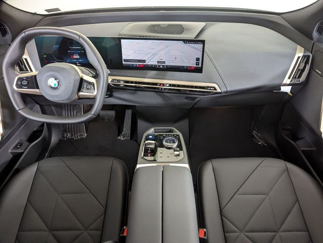 2026 BMW iX 60 - Photo 13