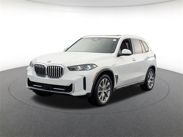 2026 BMW X5 50e's photo