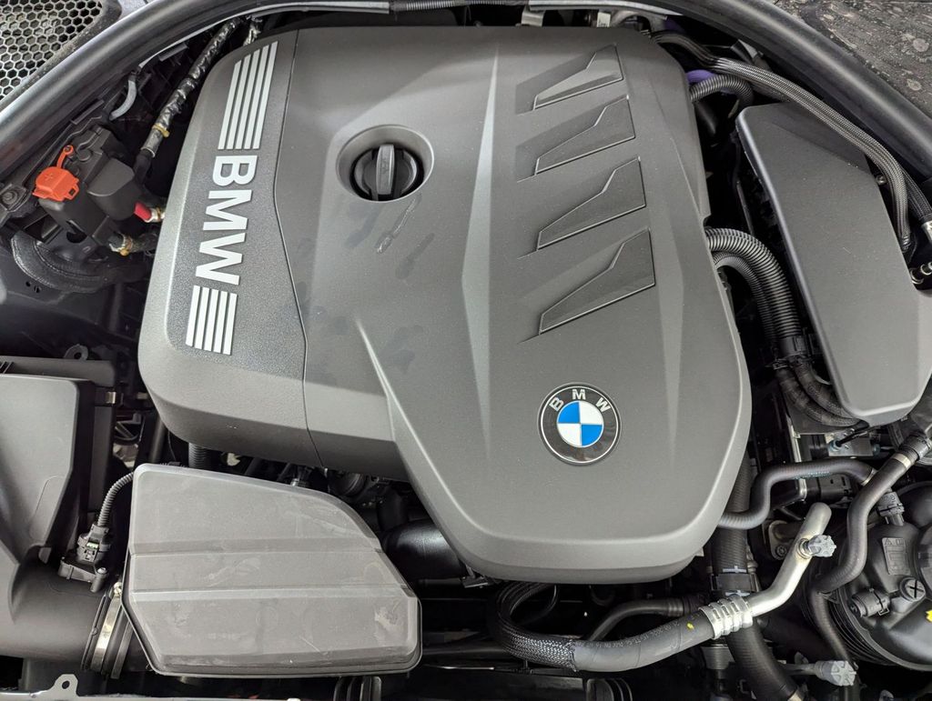 2025 BMW 3 Series 330i - Photo 24