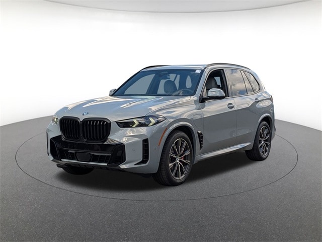 2026 BMW X5 50e's photo