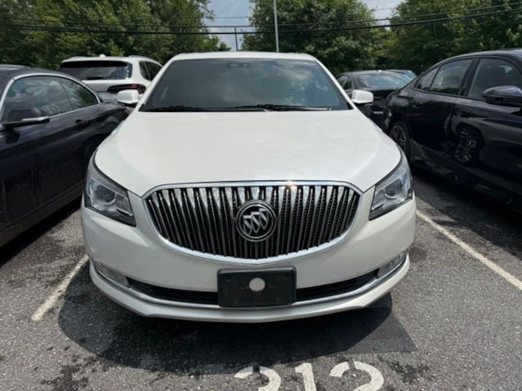 Used 2016 Buick Lacrosse Leather Group Sedan