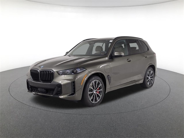 2026 BMW X5 50e's photo