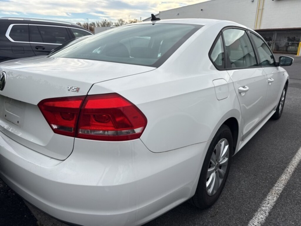 Used 2014 Volkswagen Passat 1.8T Wolfsburg Edition Sedan
