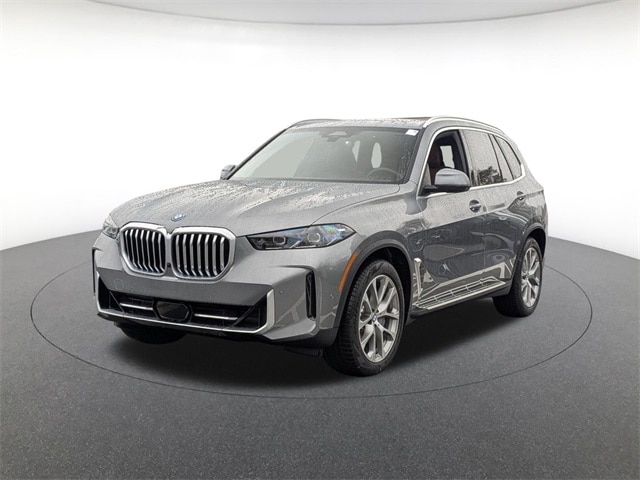 2026 BMW X5 50e's photo