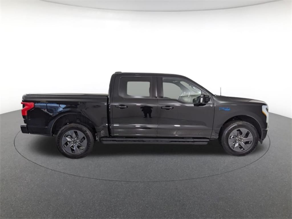 Used 2025 Ford F-150 Lightning Lariat Truck