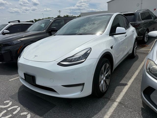 2021 Tesla Model Y's photo