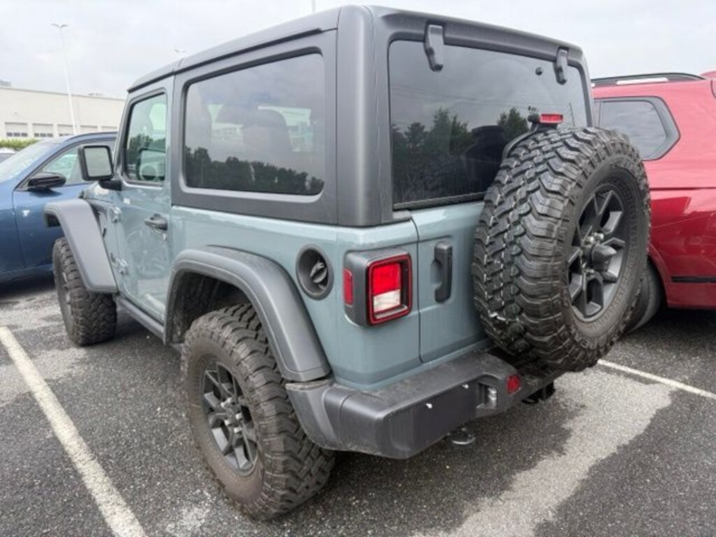 Used 2025 Jeep Wrangler Willys SUV