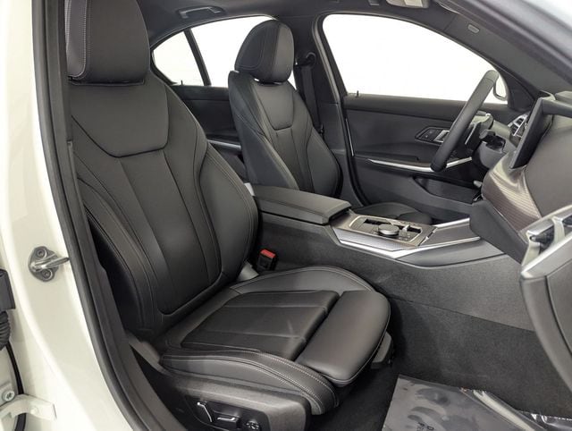 2025 BMW 3 Series 330i - Photo 19