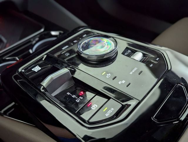 2026 BMW 5 Series 530i - Photo 12