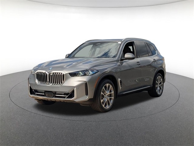 2026 BMW X5 50e's photo