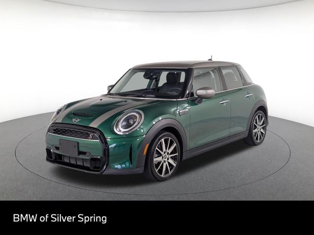 2024 MINI Hardtop Cooper S's photo