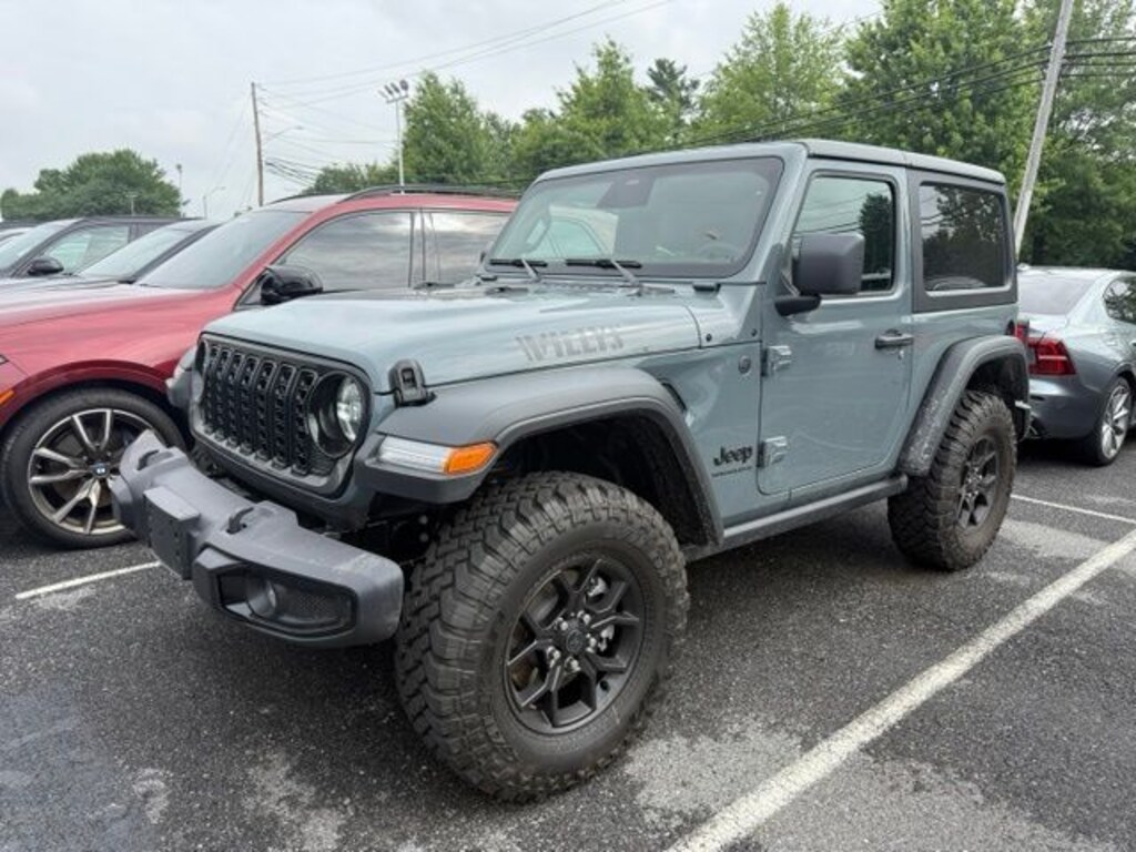 Used 2025 Jeep Wrangler Willys SUV