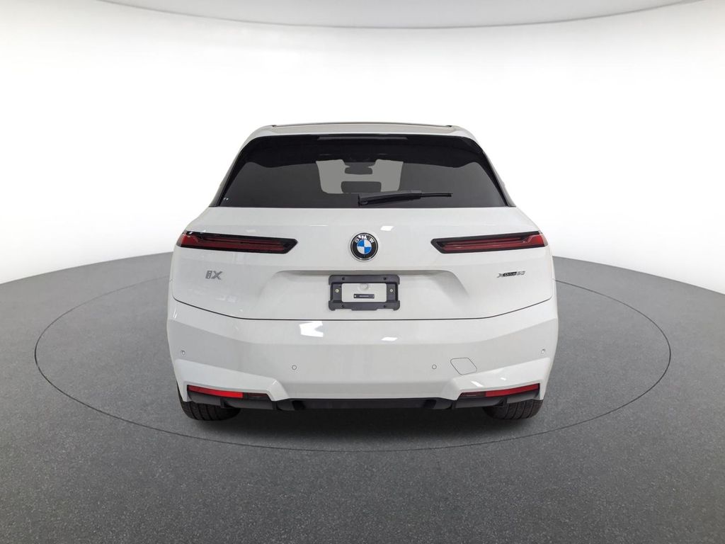 2026 BMW iX 60 - Photo 6